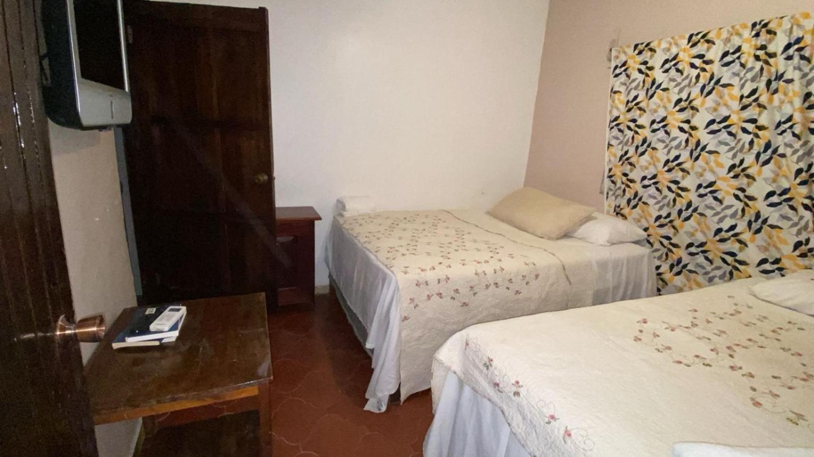 Hotel Marjenny Copan Exterior photo